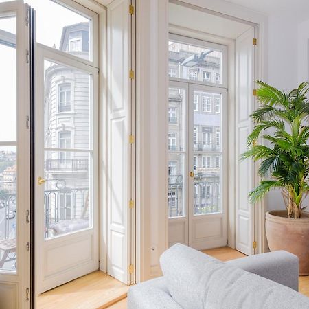 Boutique Rentals-Kihara'S Ribeira Apt With Great Views Porto Luaran gambar