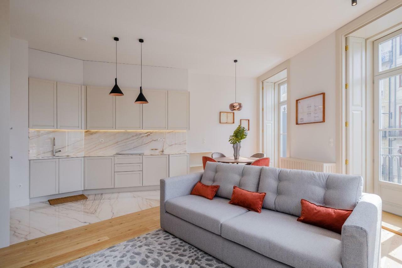 Boutique Rentals-Kihara'S Ribeira Apt With Great Views Porto Luaran gambar