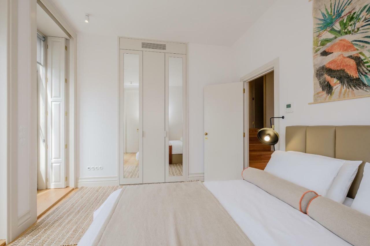 Boutique Rentals-Kihara'S Ribeira Apt With Great Views Porto Luaran gambar