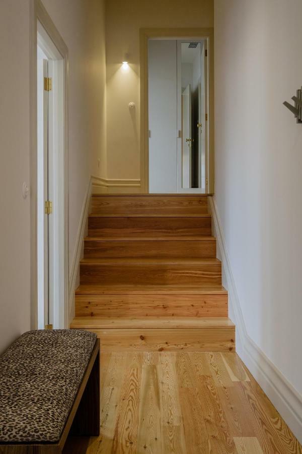 Boutique Rentals-Kihara'S Ribeira Apt With Great Views Porto Luaran gambar