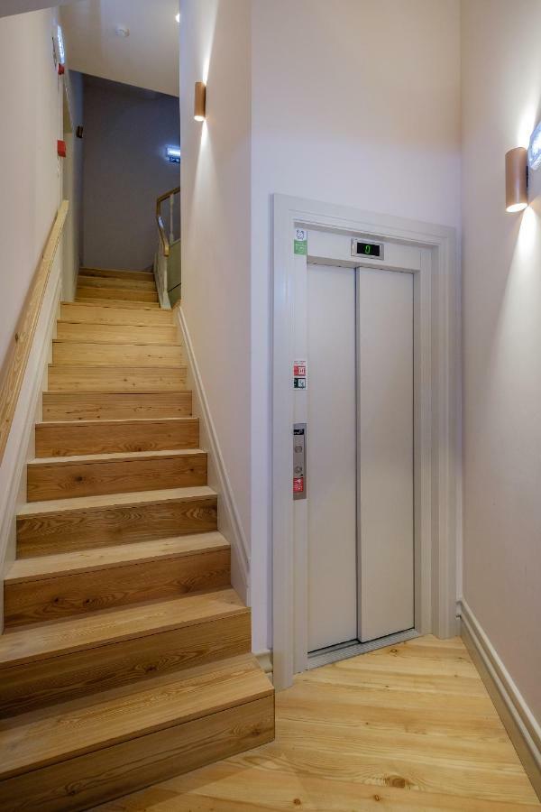 Boutique Rentals-Kihara'S Ribeira Apt With Great Views Porto Luaran gambar