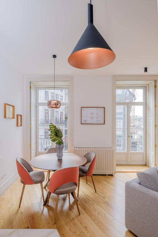 Boutique Rentals-Kihara'S Ribeira Apt With Great Views Porto Luaran gambar
